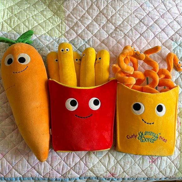 Yummy world curly fries French fries & carrot